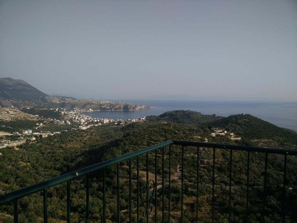 Janis Castle Apartment Himare Exterior photo