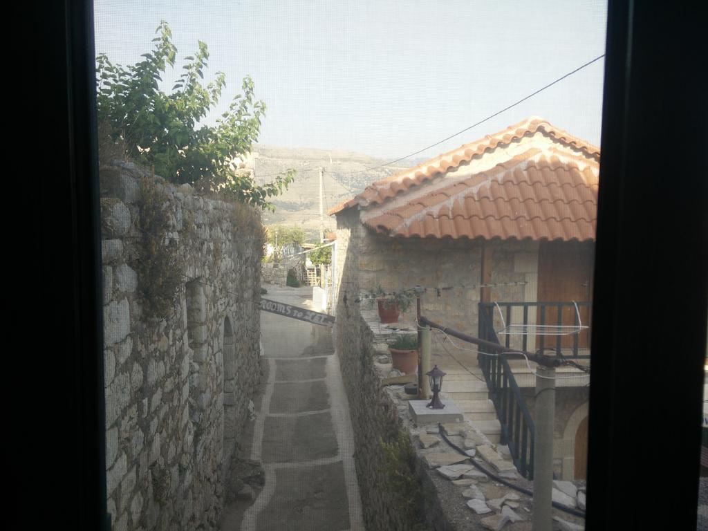 Janis Castle Apartment Himare Exterior photo